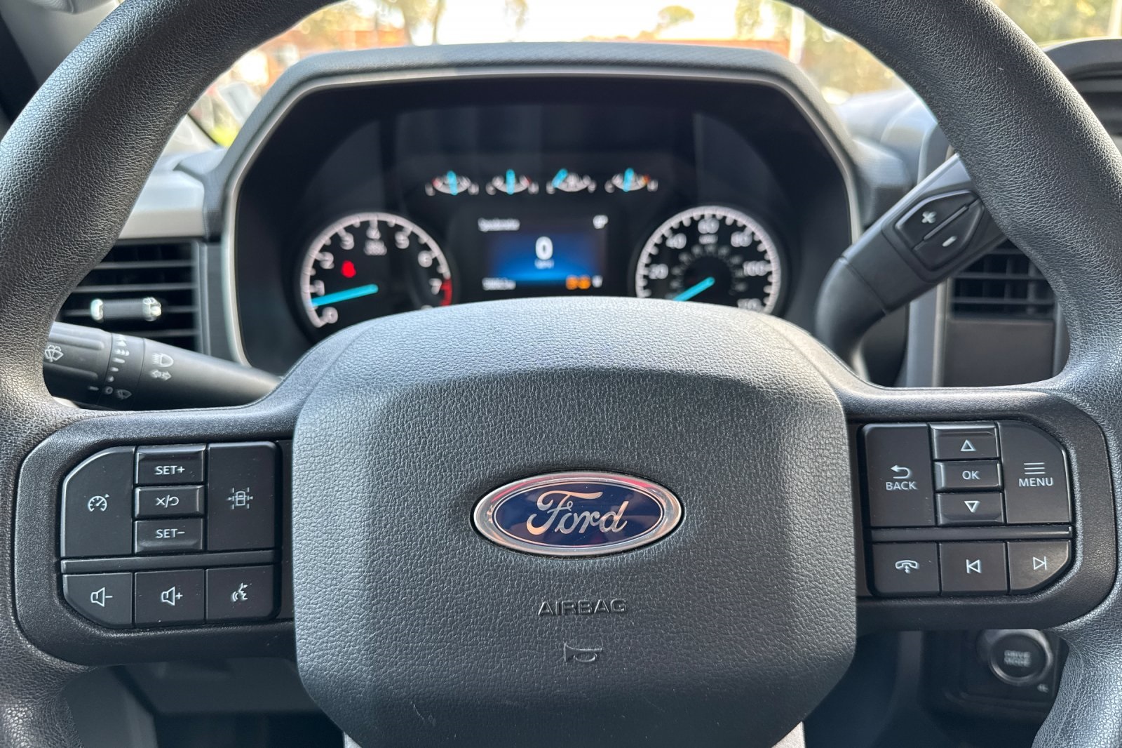 2023 Ford F-150 XLT photo 22