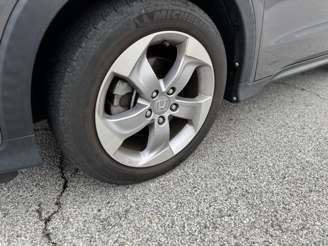 2021 Honda HR-V LX photo 2