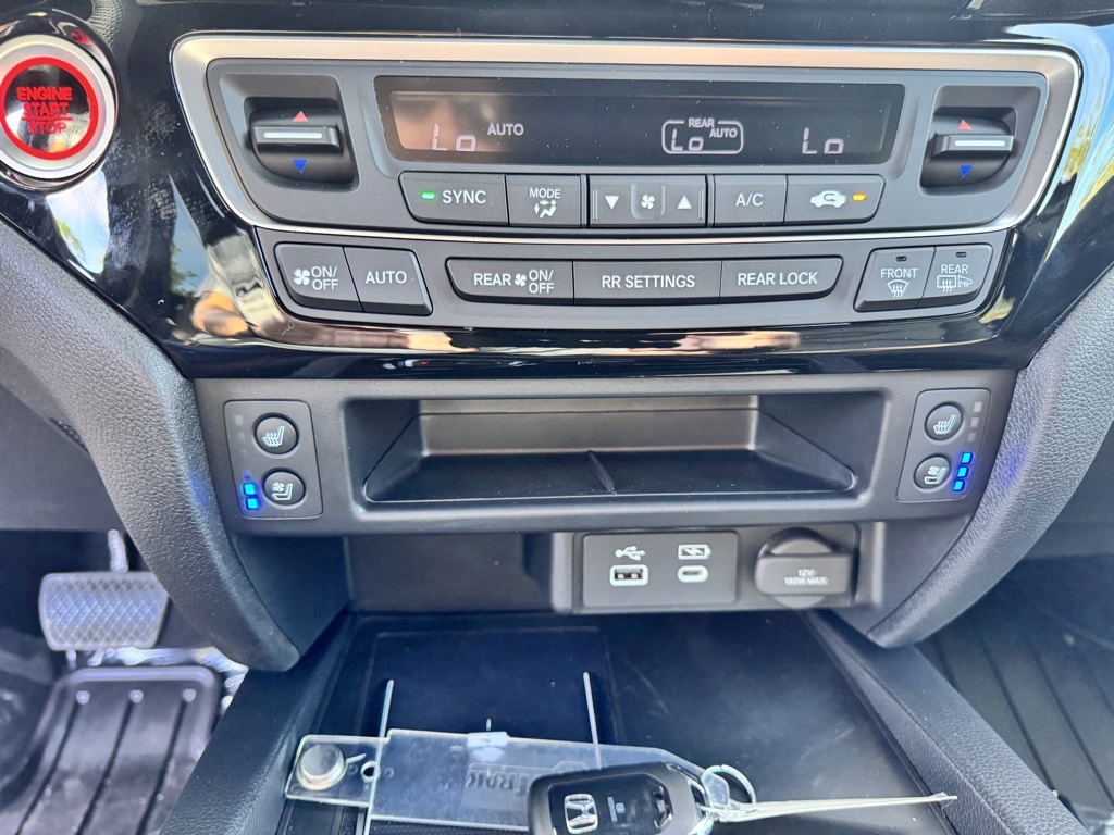 2025 Honda Ridgeline Black Edition photo 21