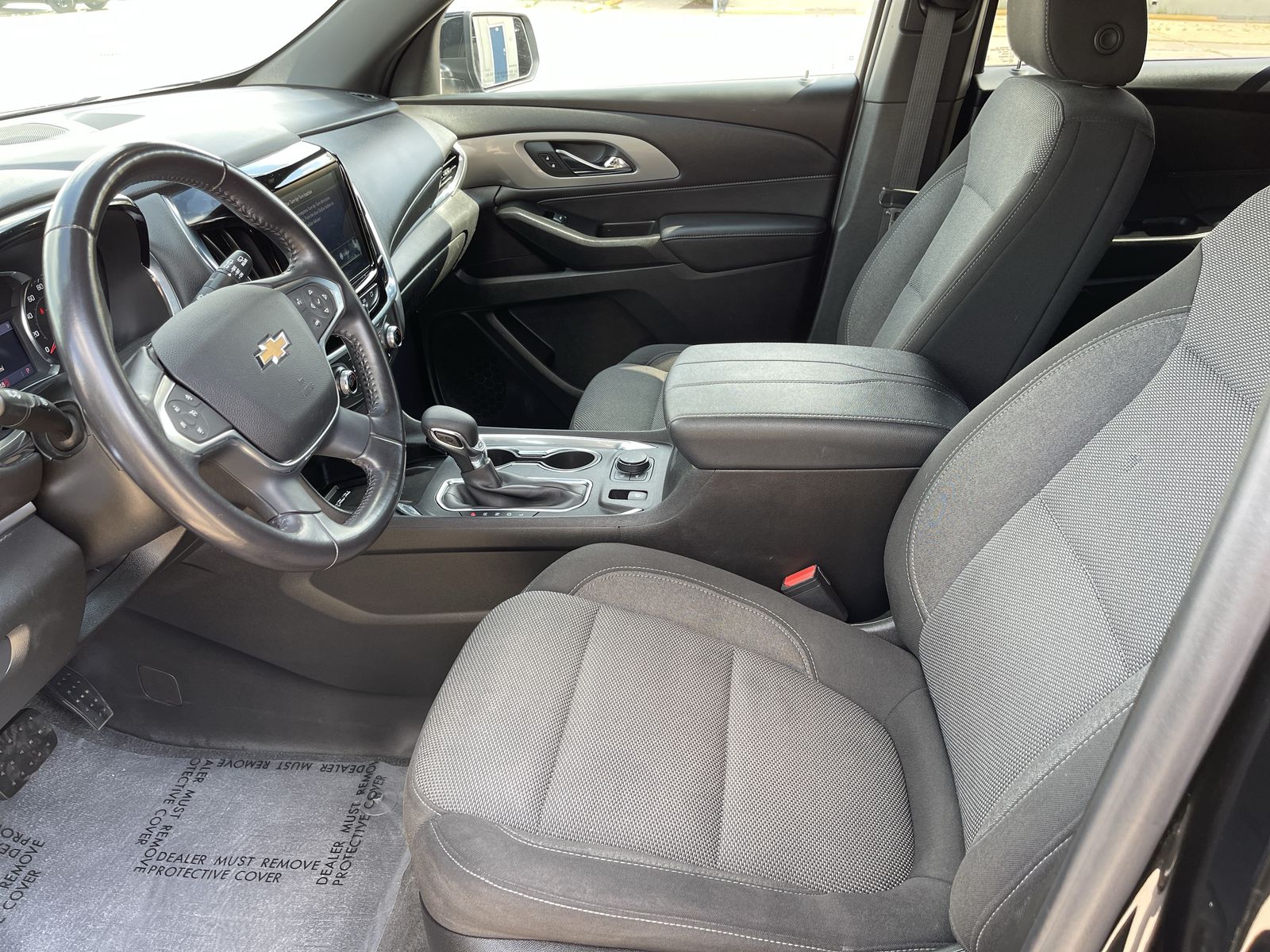 2022 Chevrolet Traverse Cloth photo 3
