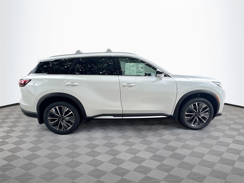 2026 Infiniti QX60 Luxe photo 8