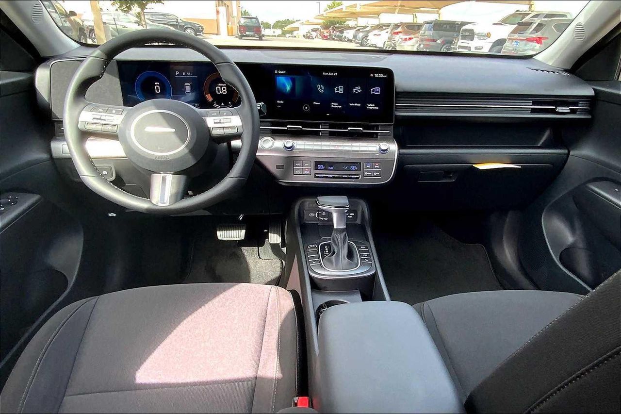 2026 Hyundai Kona SEL photo 4