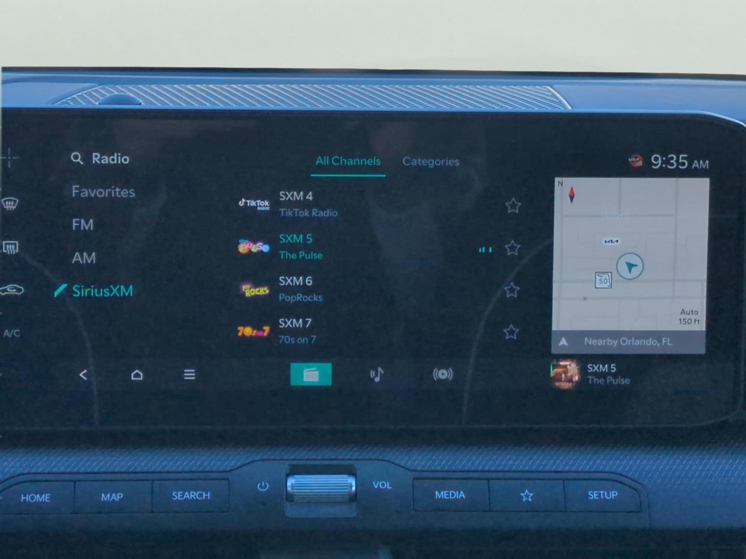2025 Kia K4 GT-Line photo 14