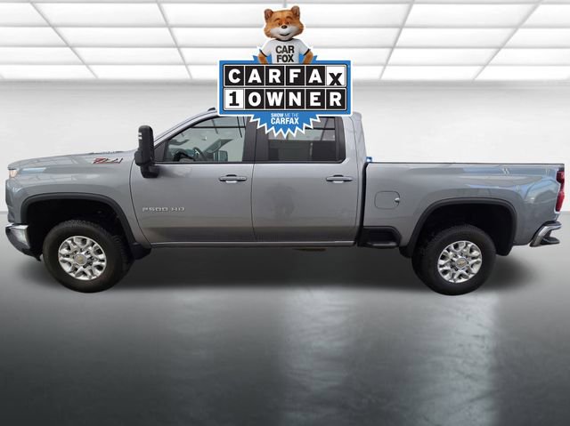 2025 Chevrolet Silverado 2500HD LT photo 2