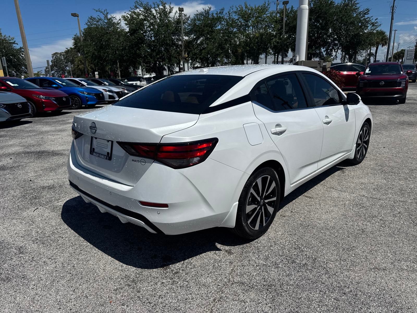 2025 Nissan Sentra SV photo 5