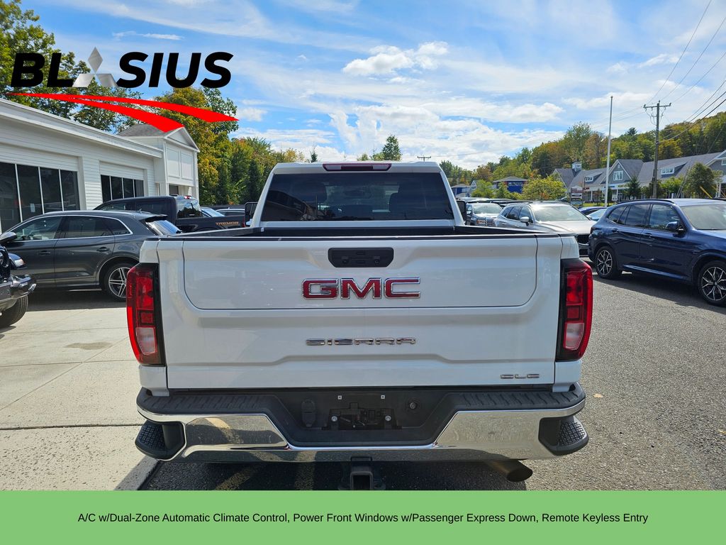 2022 Gmc Sierra HD SLE photo 3
