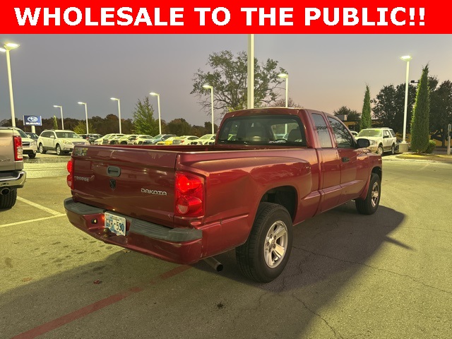 2011 Dodge Dakota ST photo 2