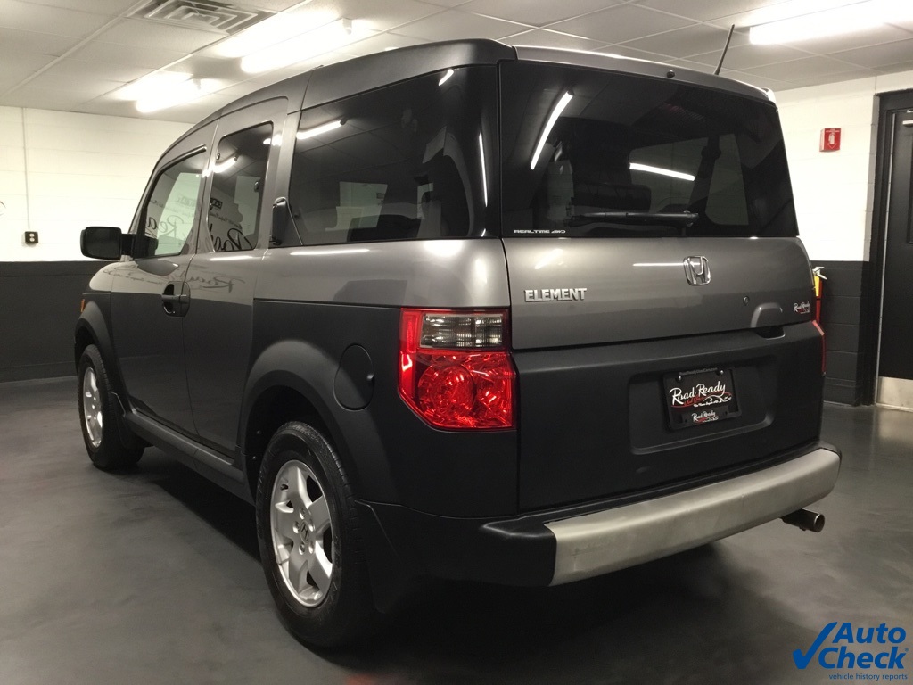 2005 Honda Element EX photo 2