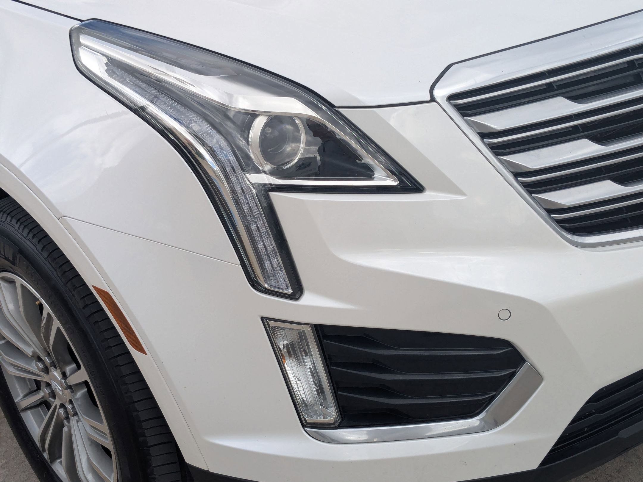 2018 Cadillac XT5 Luxury photo 9