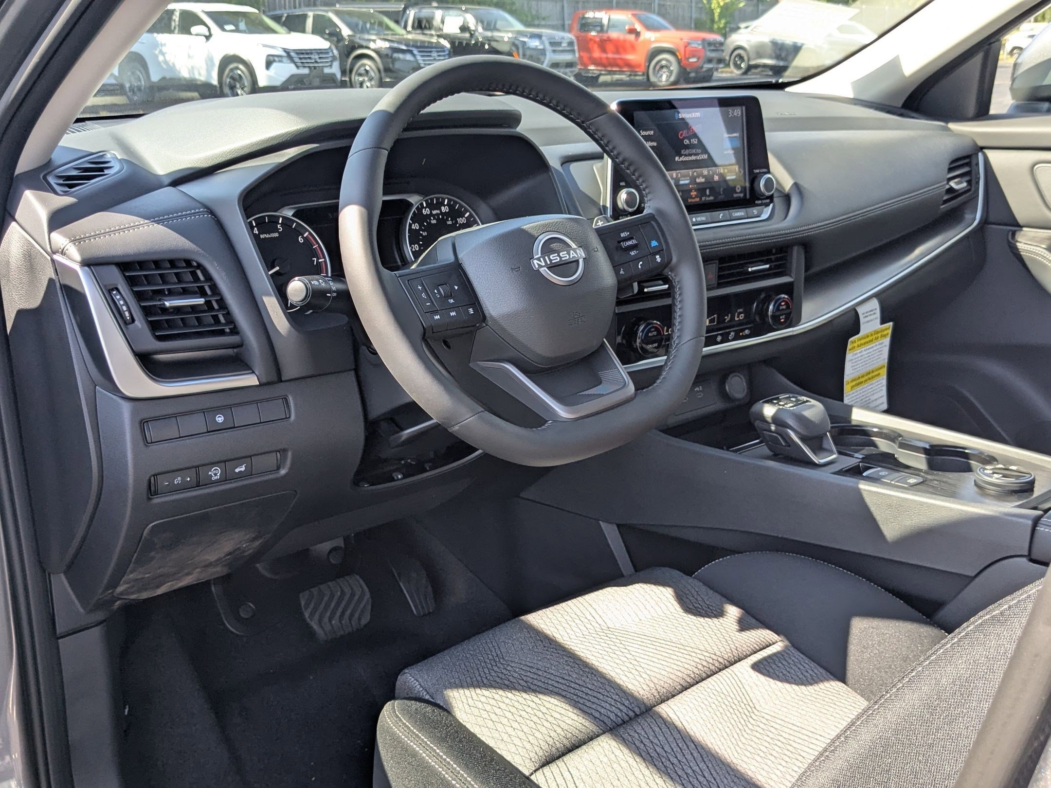 2026 Nissan Rogue SV photo 8