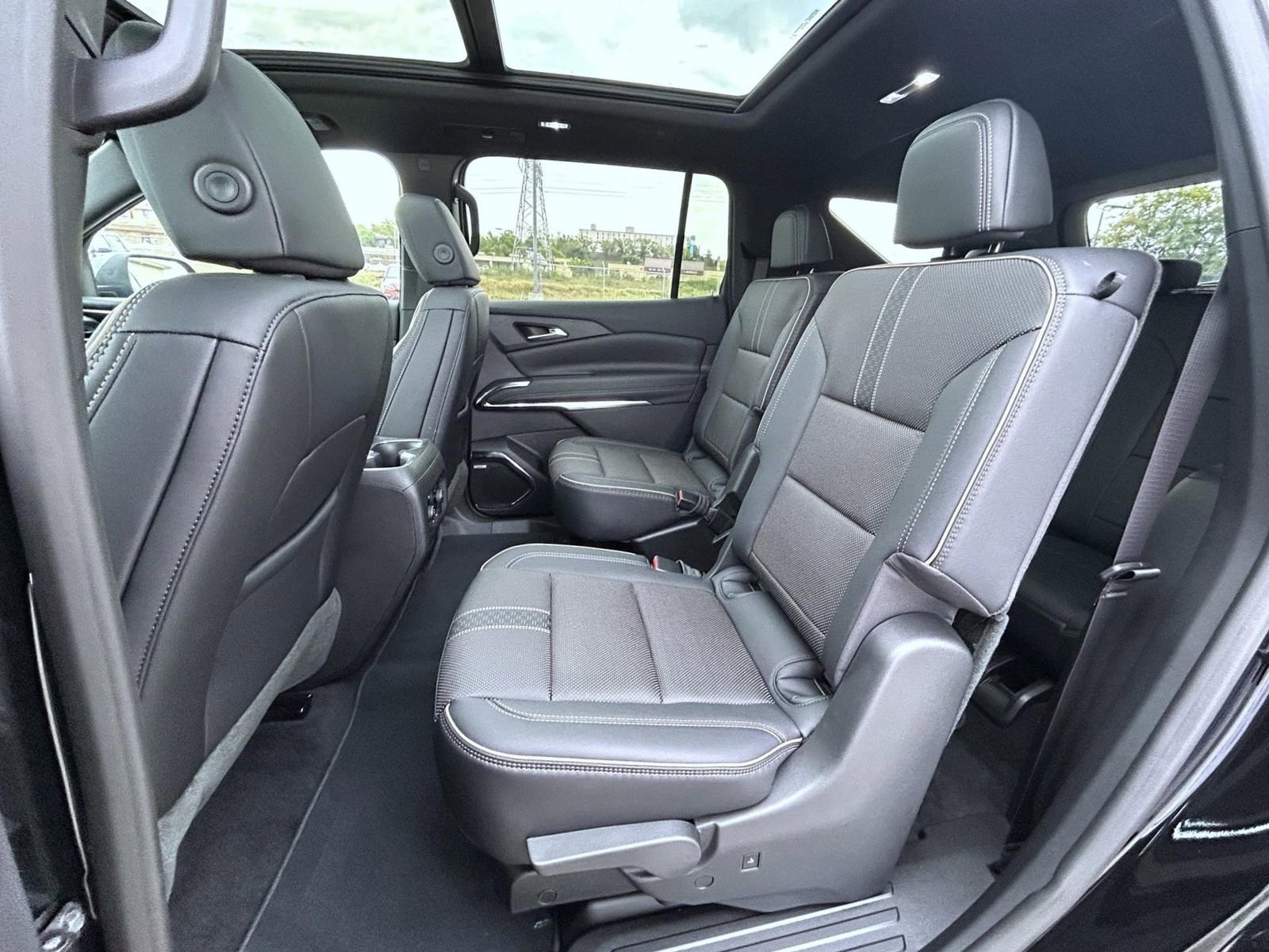 2026 Chevrolet Traverse High Country photo 21