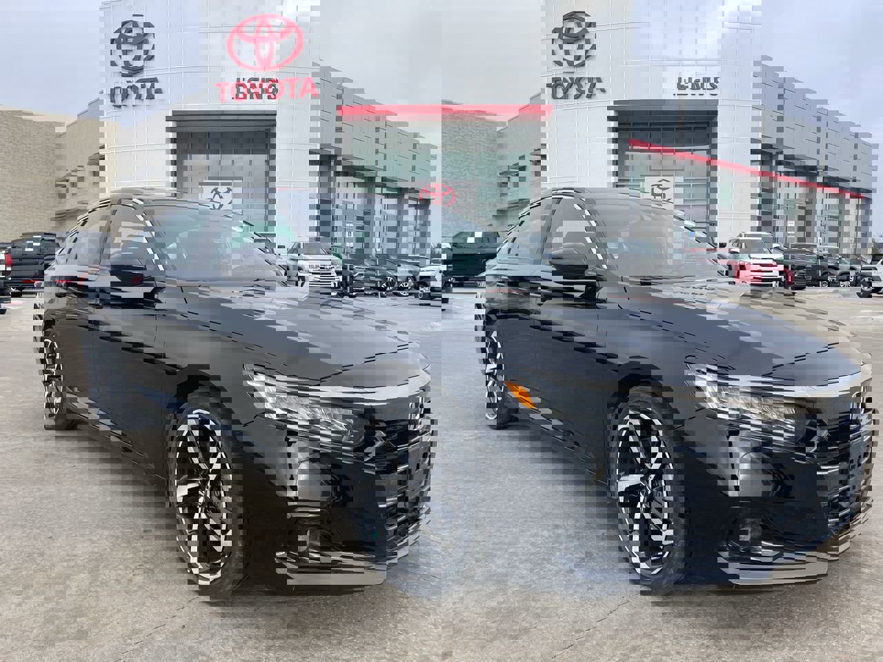 2022 Honda Accord Sport's photo