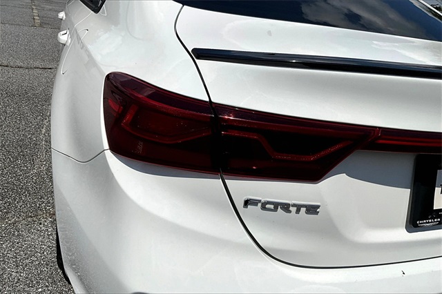 2020 Kia Forte GT-Line photo 21