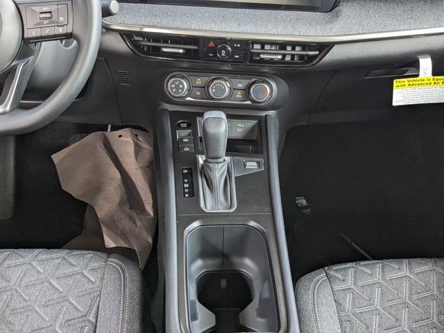 2025 Nissan Kicks SV photo 17