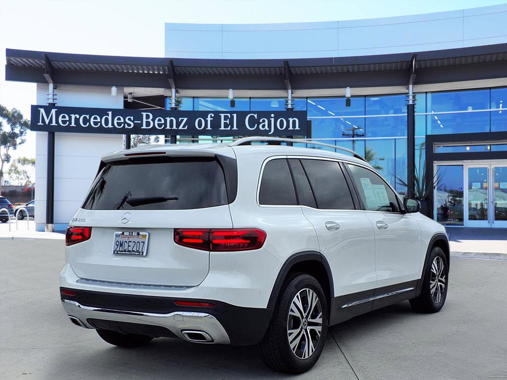 2024 Mercedes Benz GLB 250 photo 3