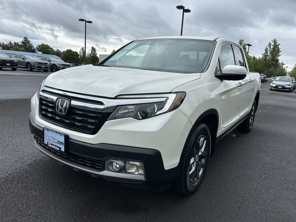 2017 Honda Ridgeline RTL-E photo 2