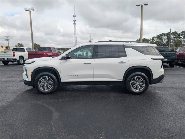 2025 Chevrolet Traverse photo 4