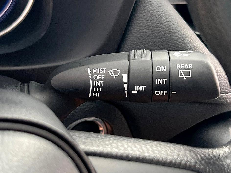 2024 Toyota RAV4 Hybrid XLE photo 17