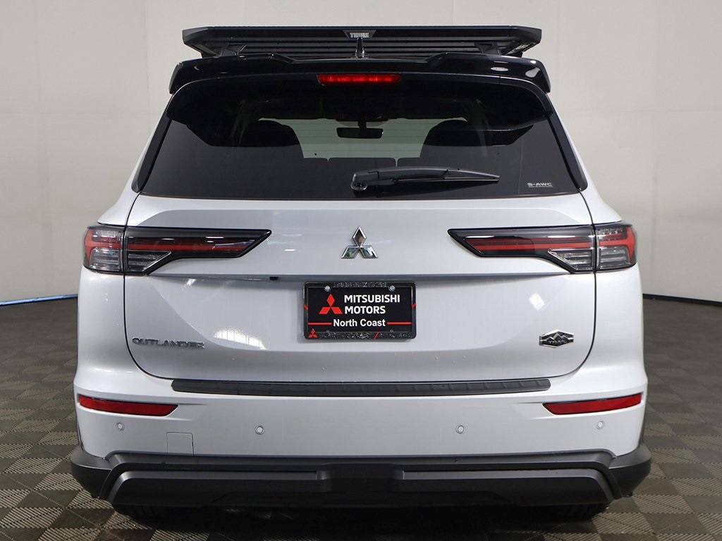 2025 Mitsubishi Outlander SE Ralliart photo 13