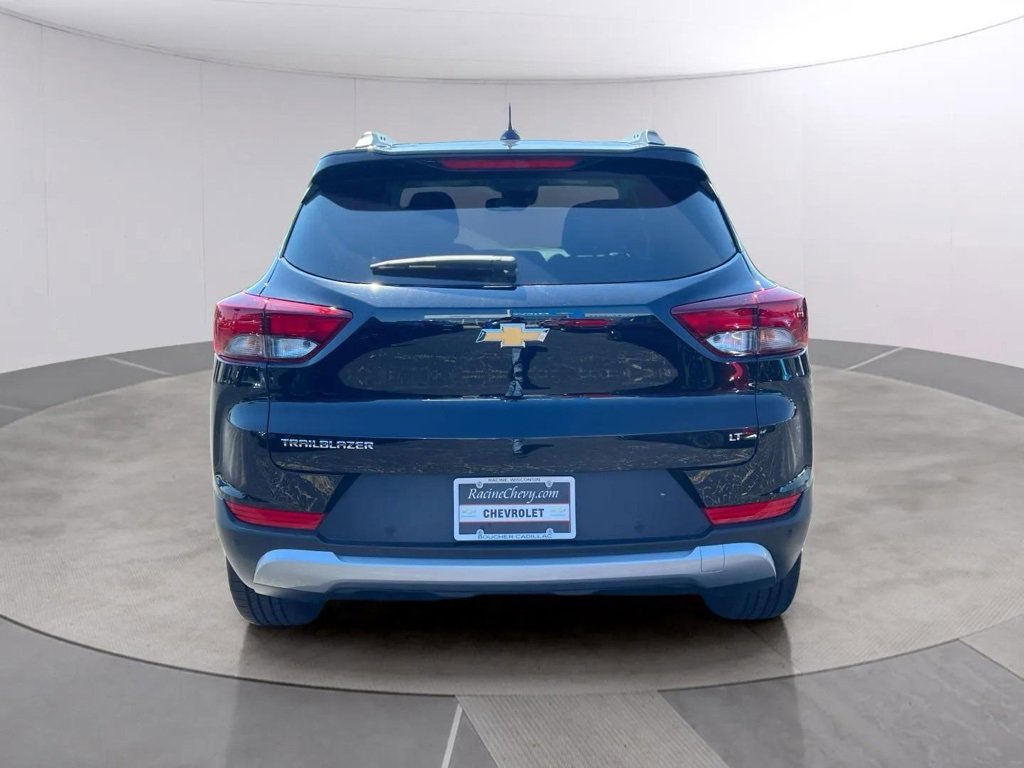 2025 Chevrolet Trailblazer LT photo 4