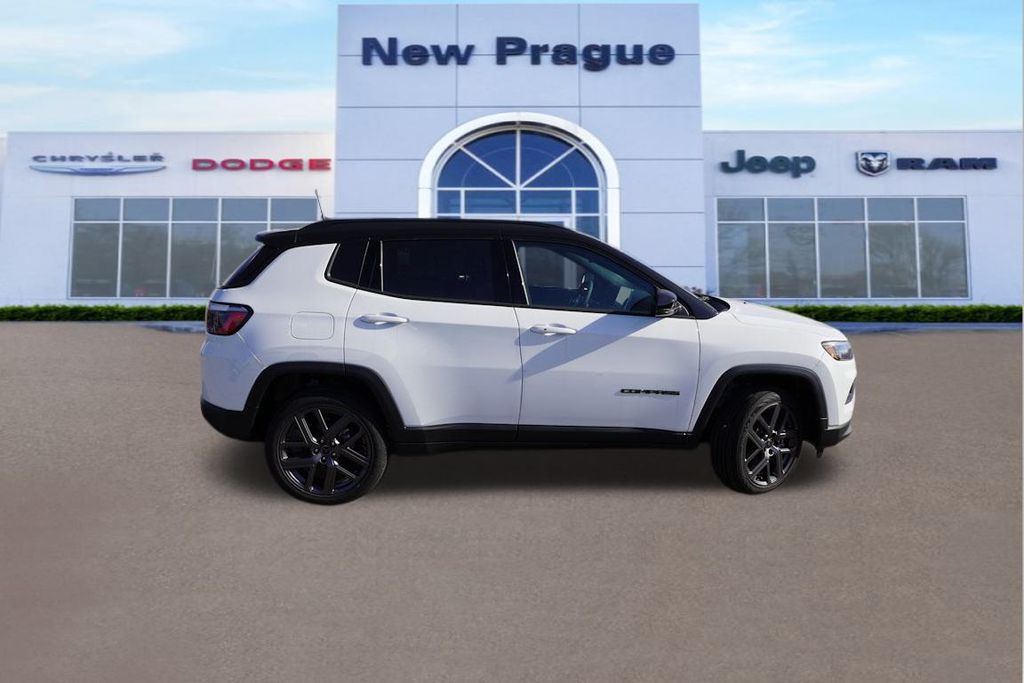 2026 Jeep Compass Limited Altitude photo 2