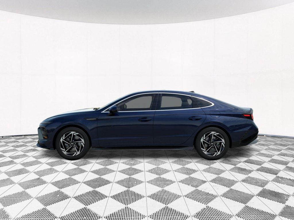 2026 Hyundai Sonata SEL Sport photo 2