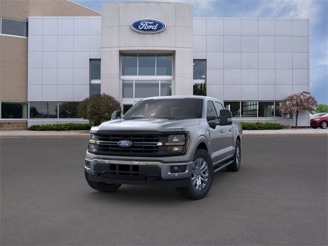 2025 Ford F-150 XLT photo 2