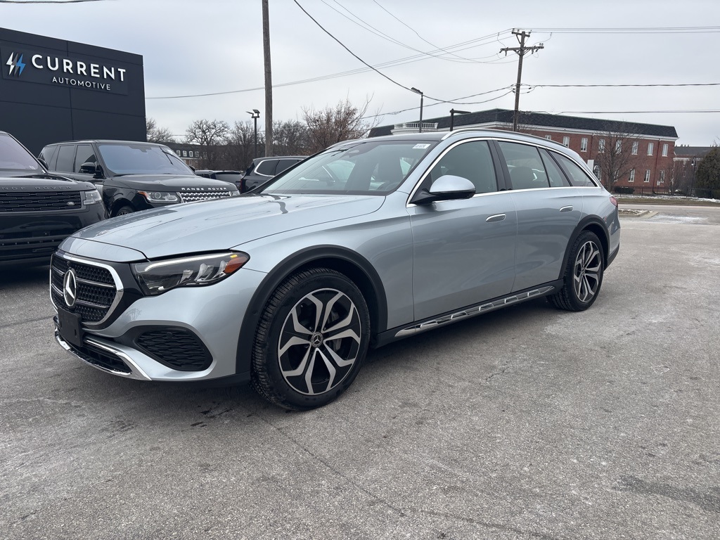 2025 Mercedes-Benz E-Class E450 All-Terrain's photo