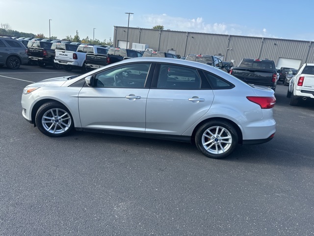 2018 Ford Focus SE photo 3