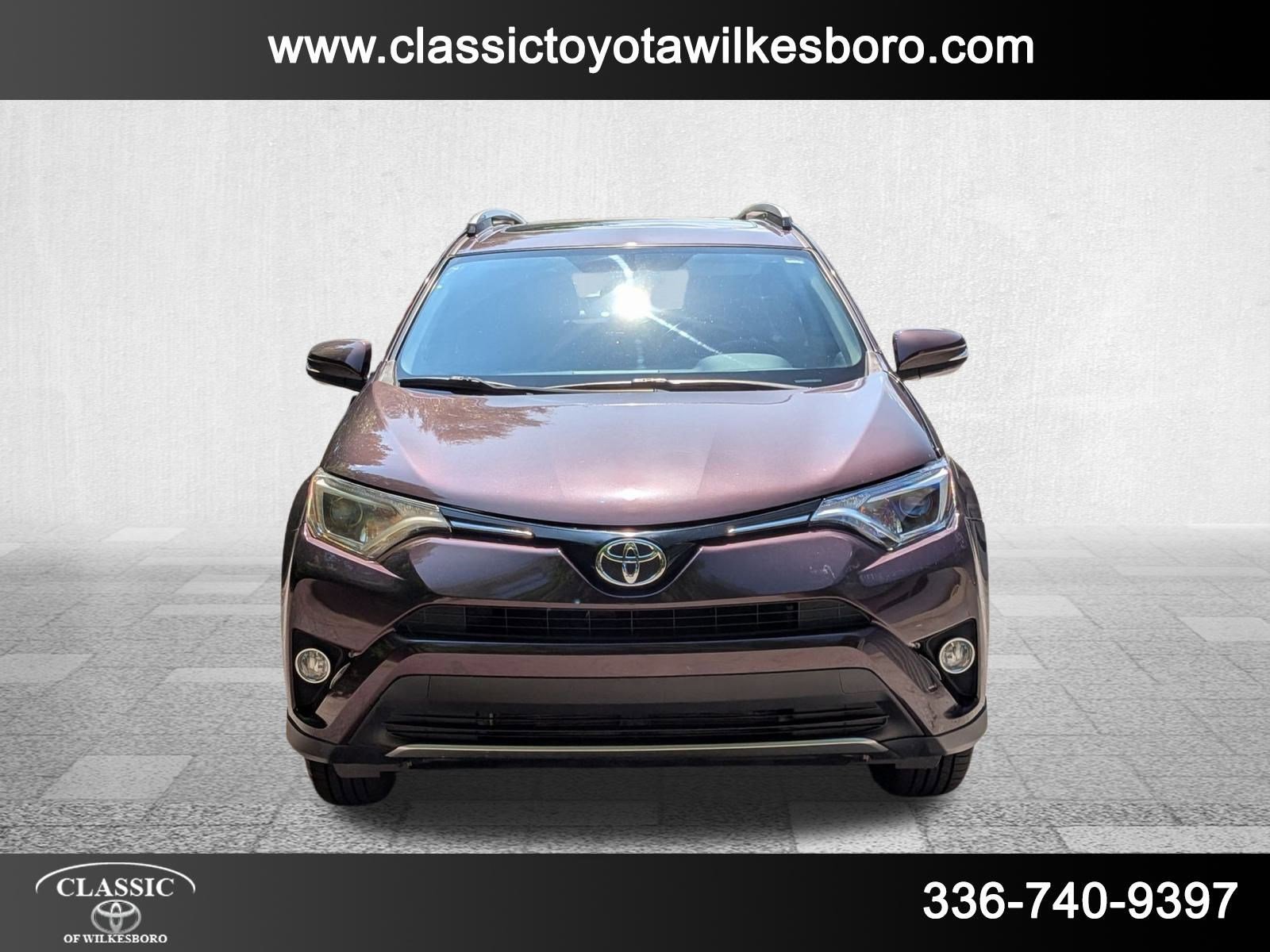 2016 Toyota RAV4 XLE photo 2