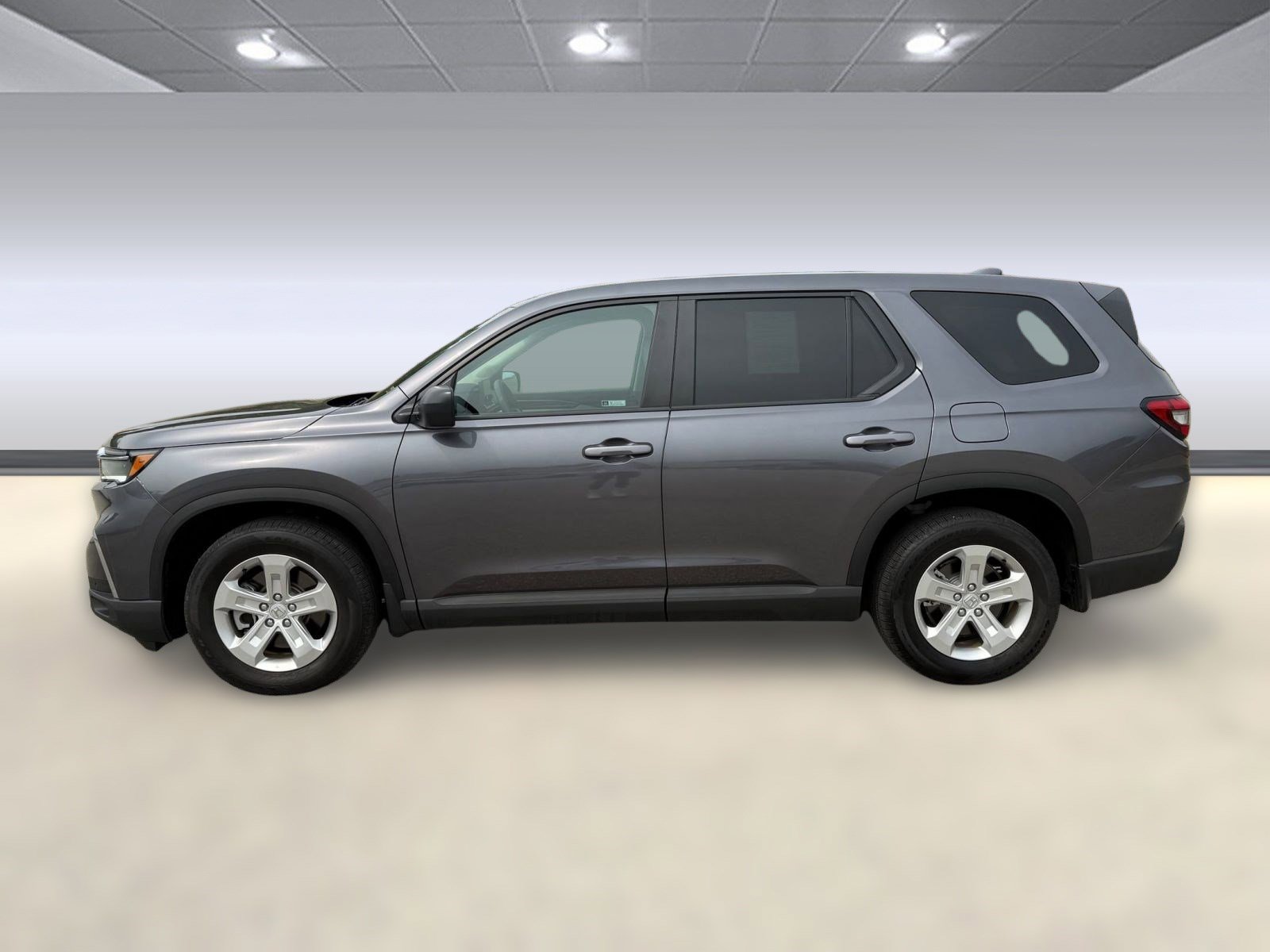 2024 Honda Pilot LX photo 2