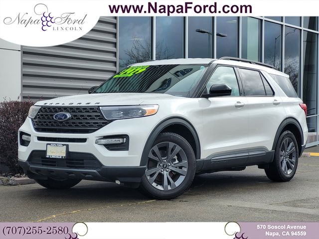 2023 Ford Explorer XLT's photo