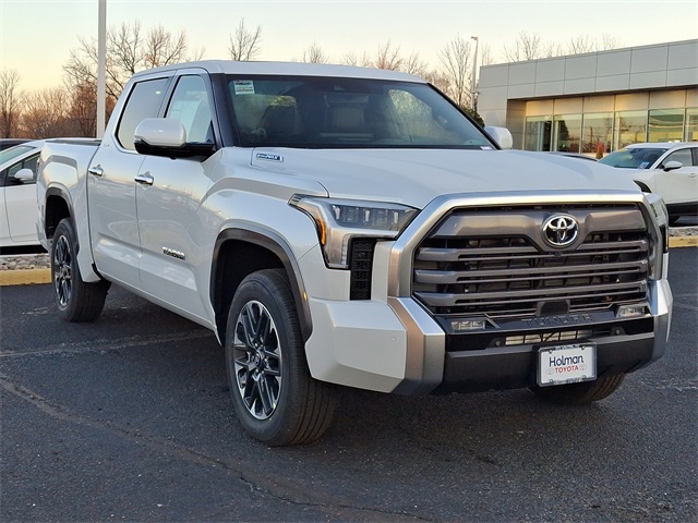 2025 Toyota Tundra Limited CrewMax photo 2