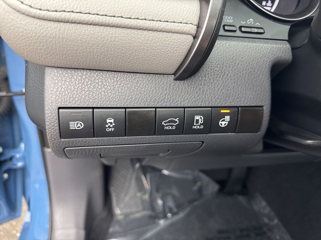 2024 Toyota Camry SE photo 19