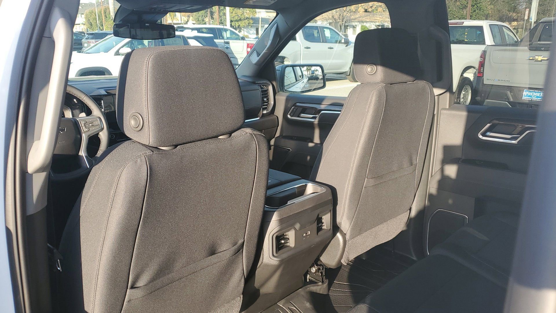 2025 Chevrolet Silverado 1500 RST photo 12