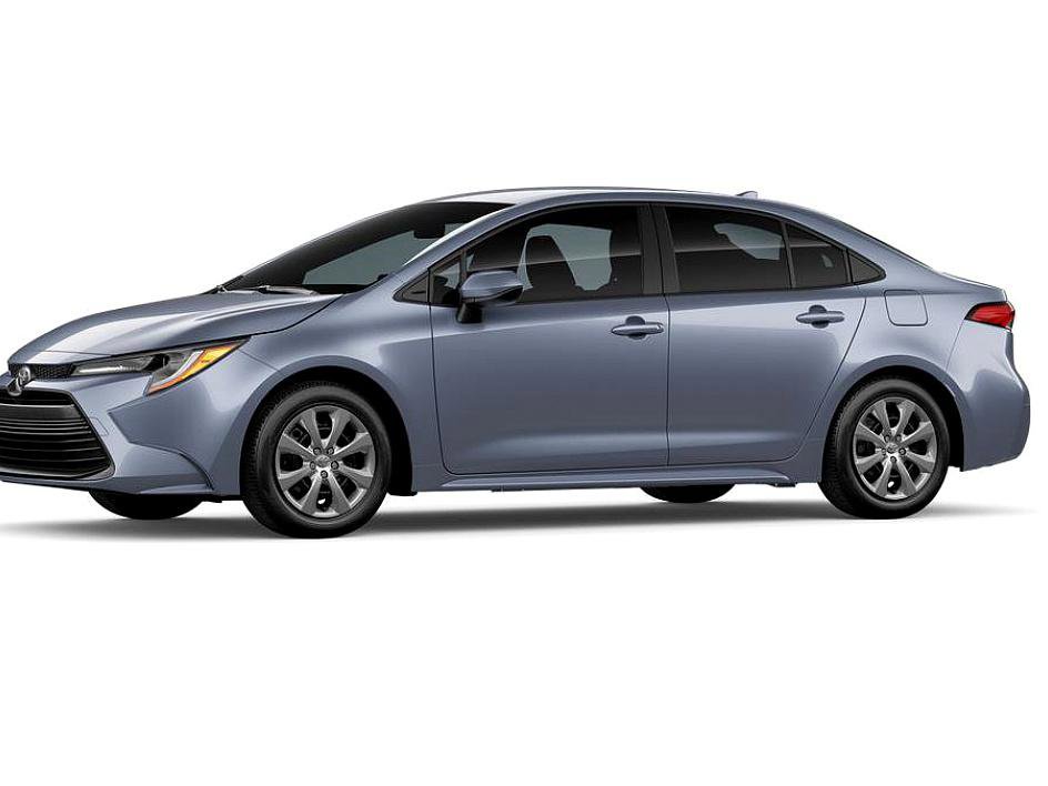 2026 Toyota Corolla LE photo 3