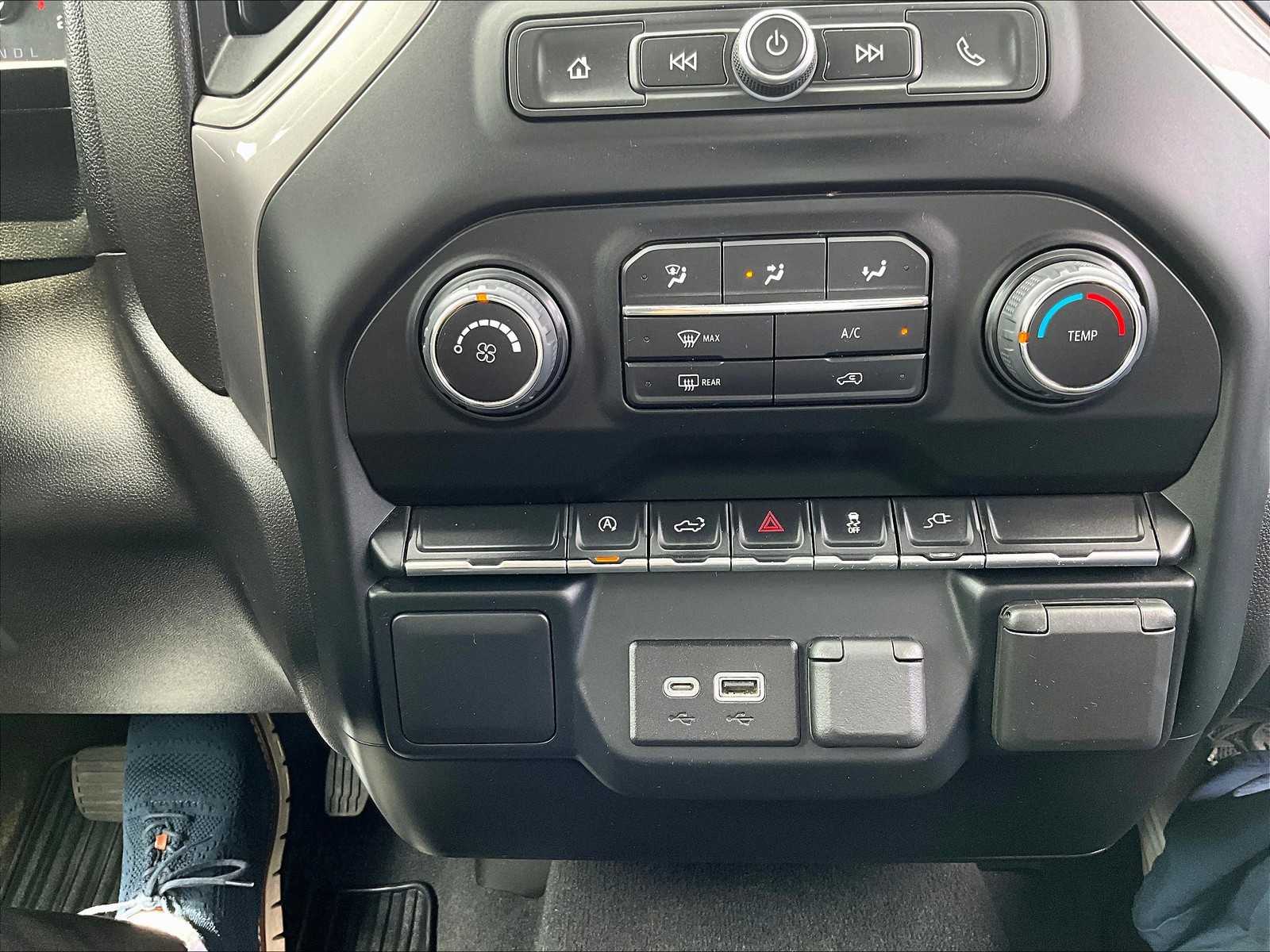 2022 Chevrolet Silverado 1500 Custom photo 22