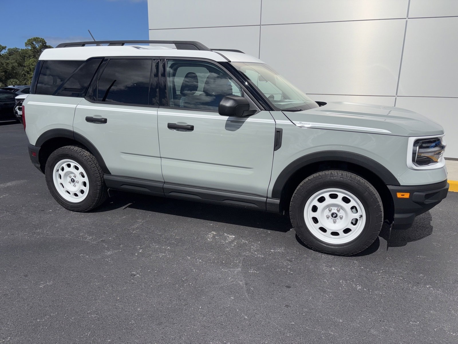 2024 Ford Bronco Sport Heritage photo 2