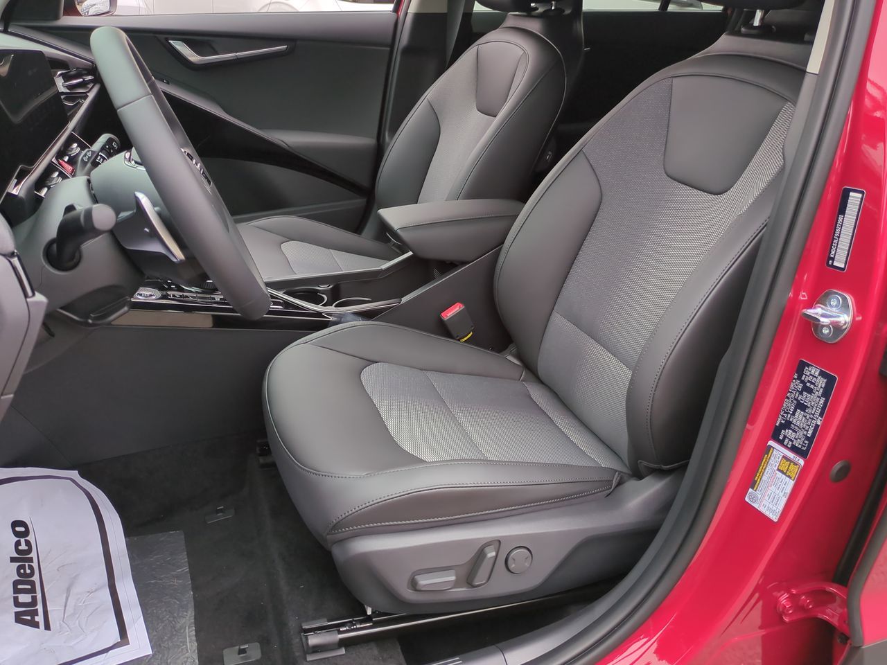 2025 Kia Niro Plug-In Hybrid EX photo 15