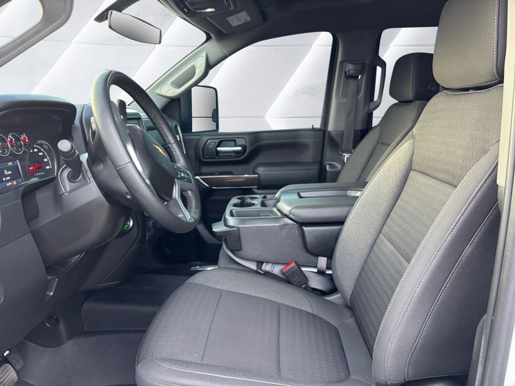 2023 Chevrolet Silverado 2500HD LT photo 7