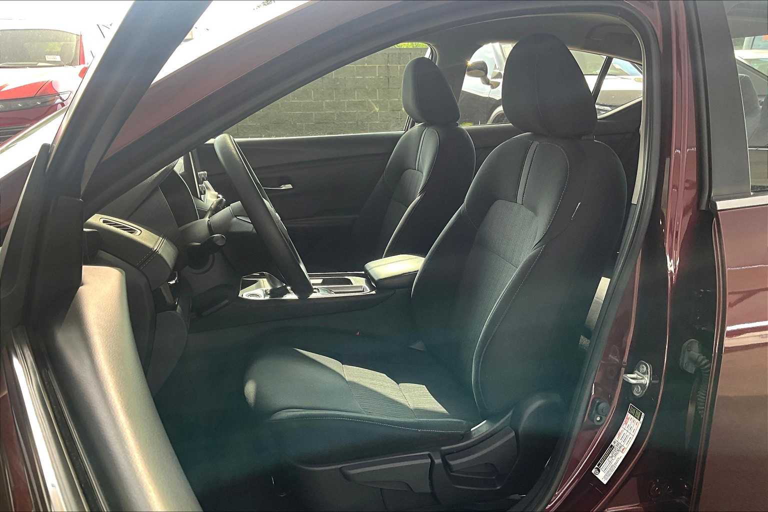 2024 Nissan Sentra SV photo 7
