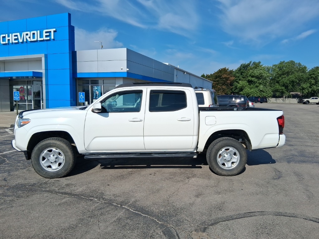 Used 2020 Toyota Tacoma SR with VIN 3TMCZ5AN2LM369583 for sale in Kansas City