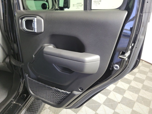 2024 Jeep Wrangler Sport S photo 31