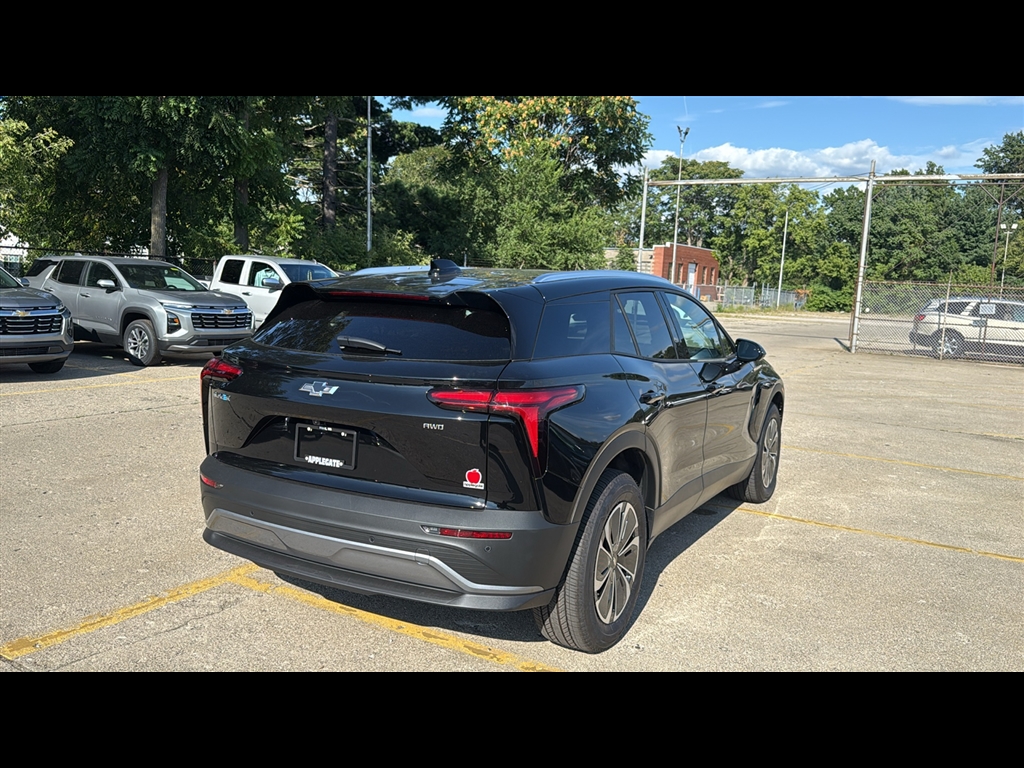 2025 Chevrolet Blazer EV photo 3
