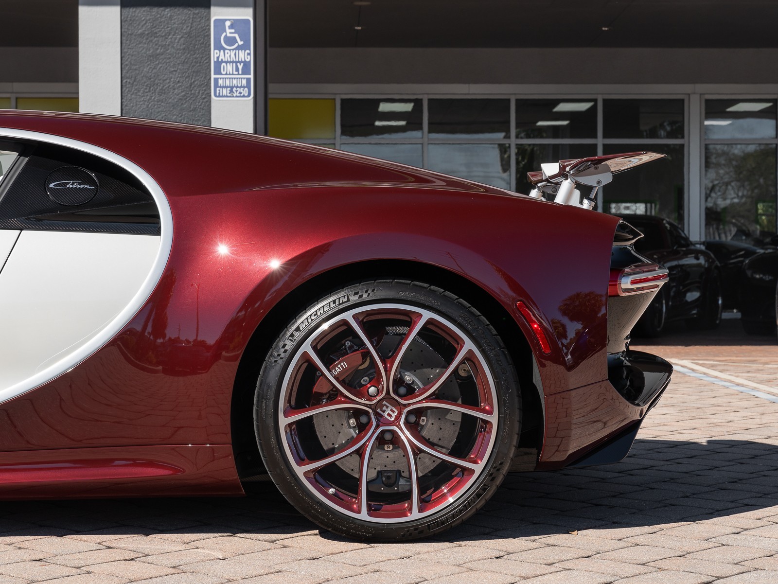 2021 Bugatti Chiron photo 10