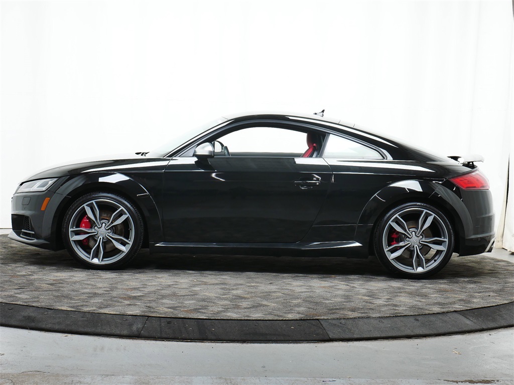 2016 Audi TTS Quattro photo 2