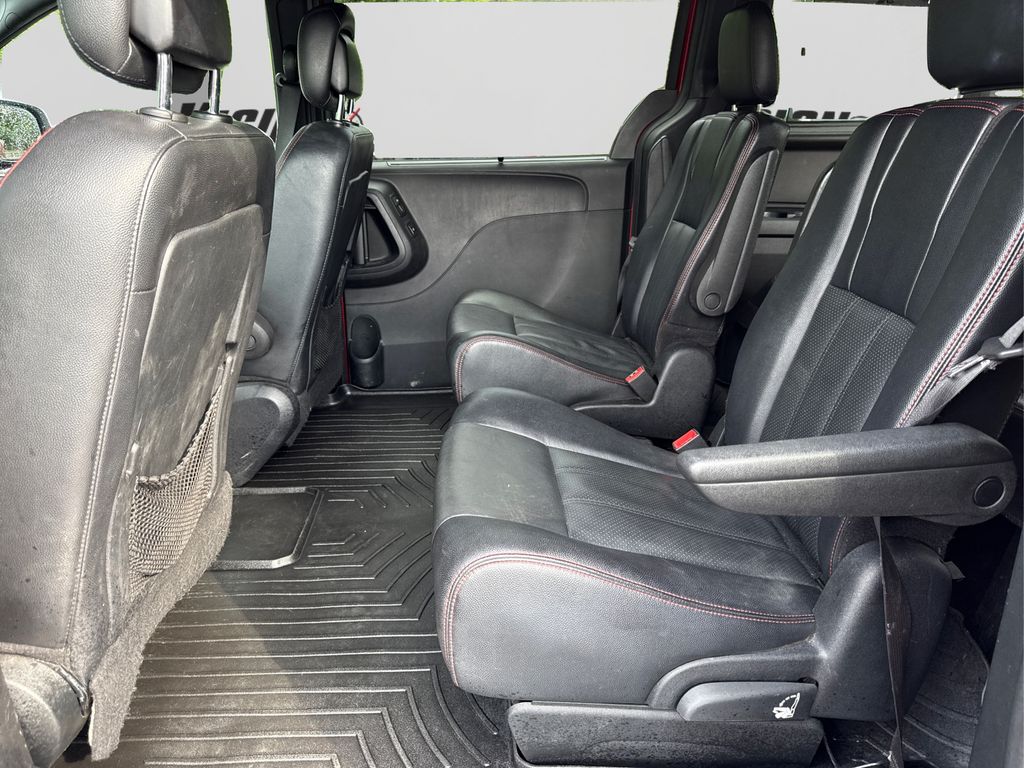 2015 Dodge Grand Caravan R/T photo 10