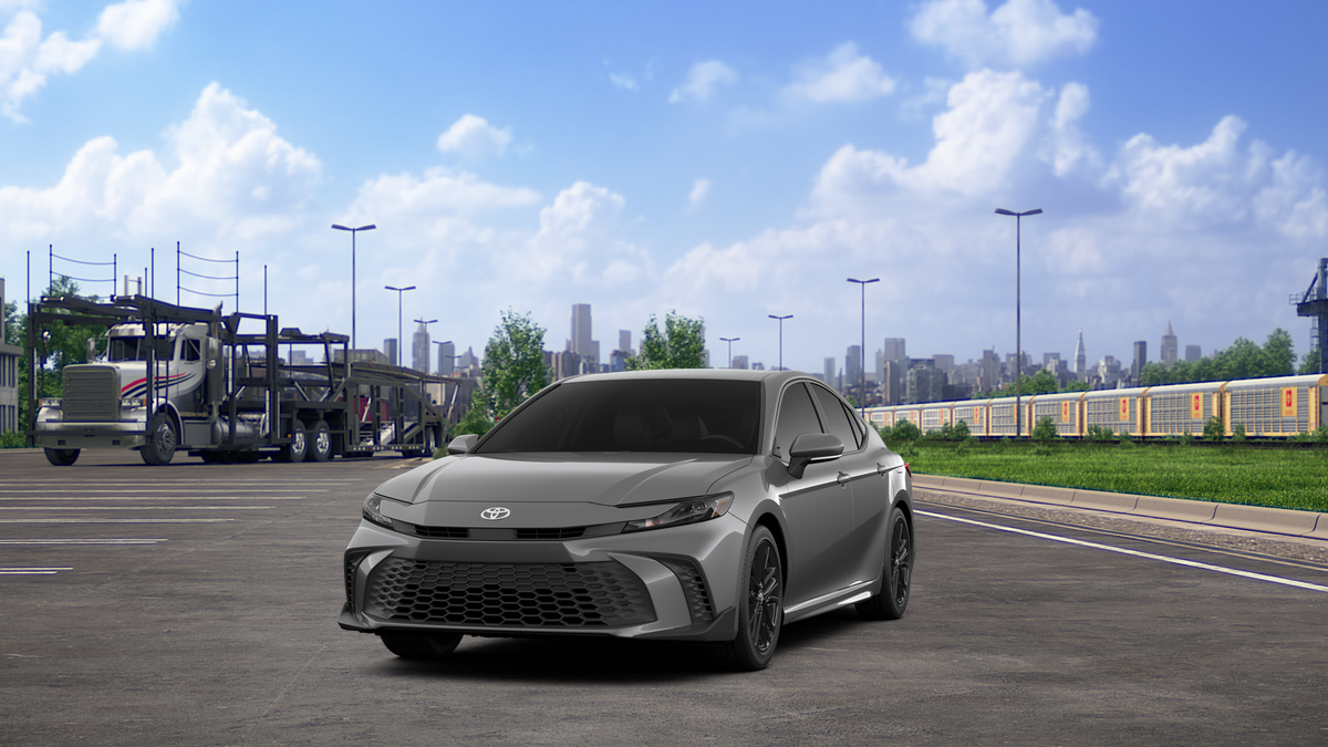 2026 Toyota Camry SE photo 7