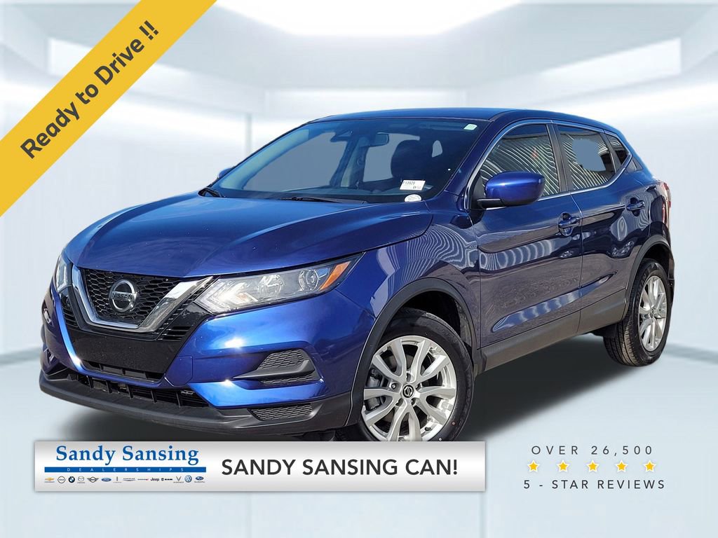 2022 Nissan Rogue Sport S's photo