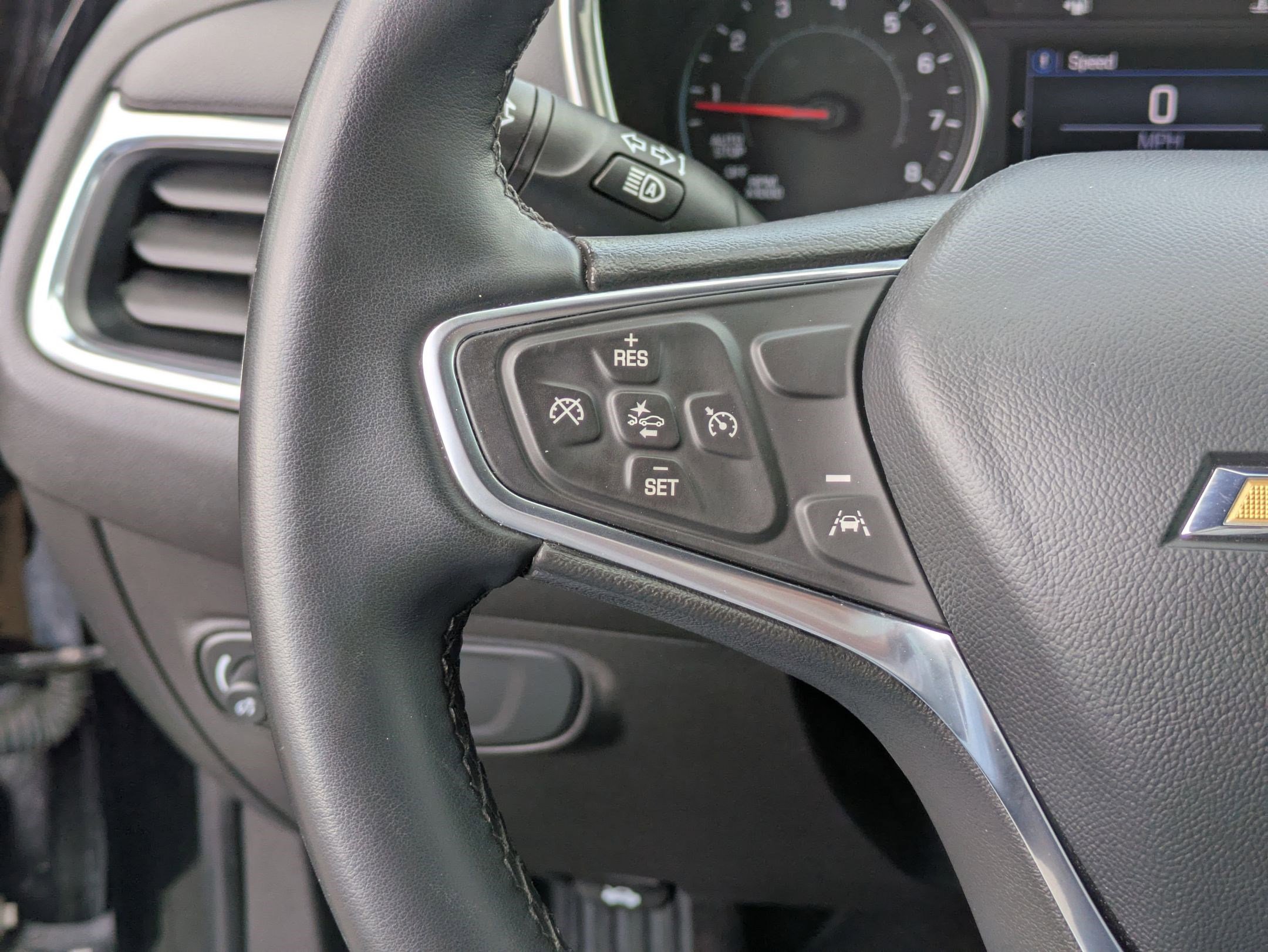 2024 Chevrolet Equinox LT photo 13